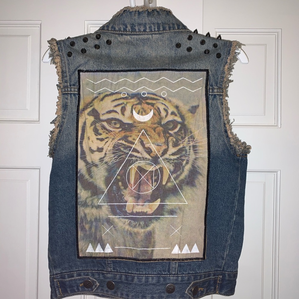 Sleeveless Jean Jacket
